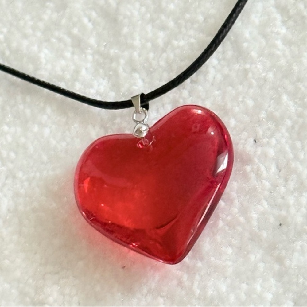 Red Glass Heart Choker Necklace Y2K Valentine Love Cute Gift Adjustable Charm - Picture 8 of 10